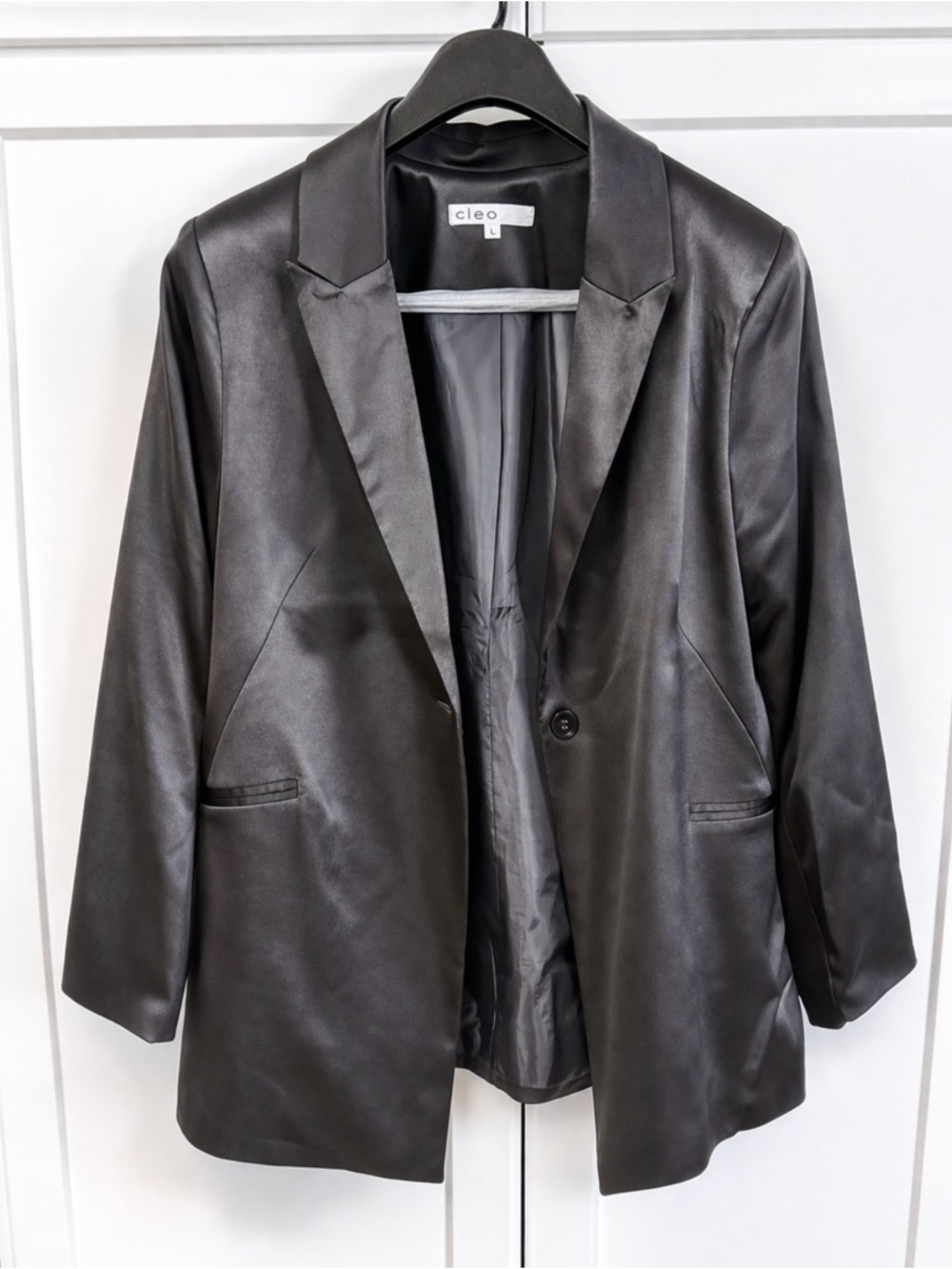 Cleo Satin Blazer – Oversized Fit – Size Large